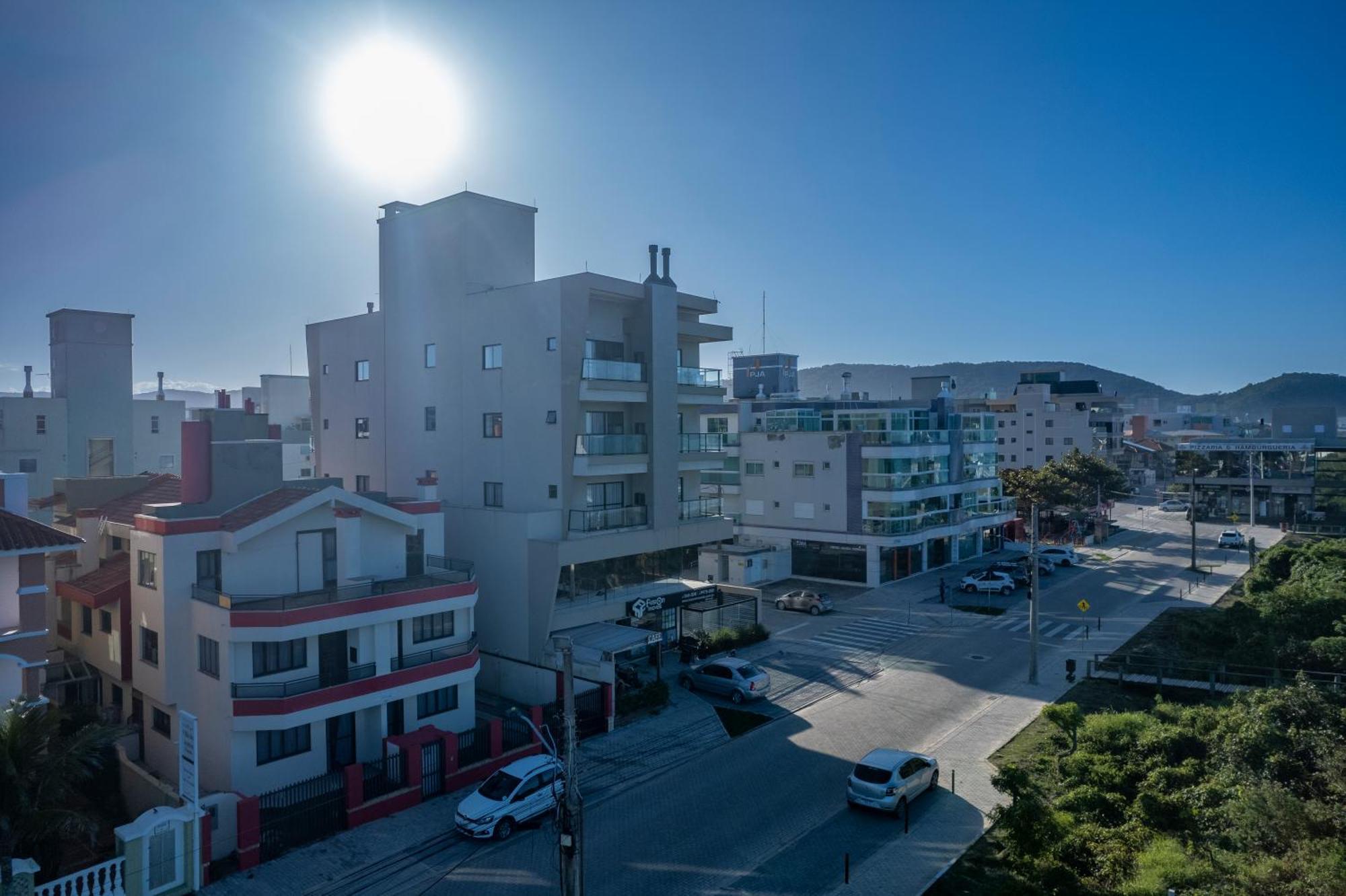 Hy Apart Hotel Bombinhas Exterior photo