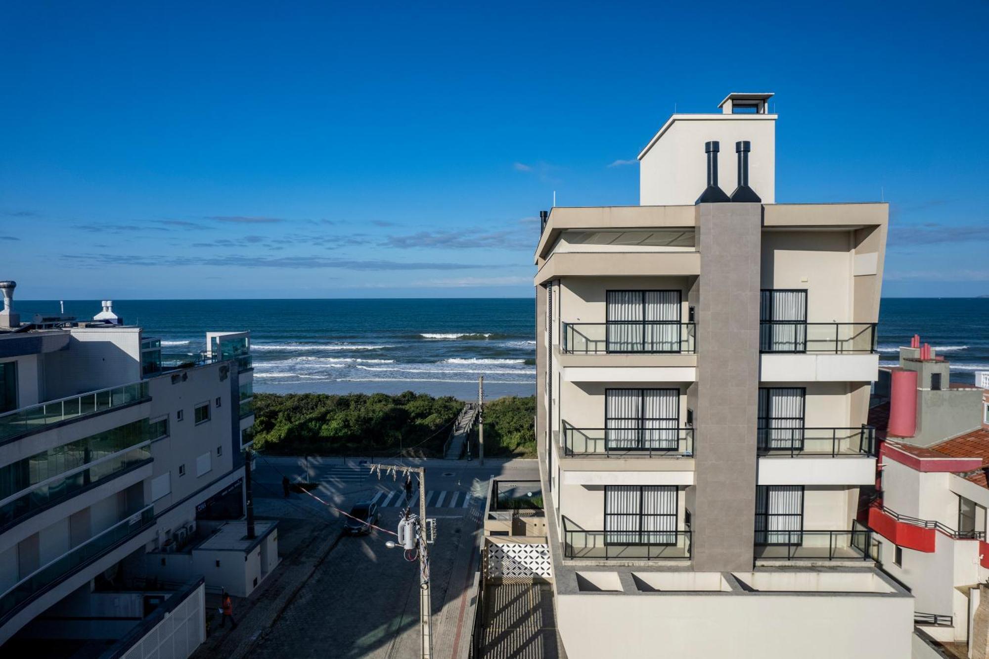 Hy Apart Hotel Bombinhas Exterior photo